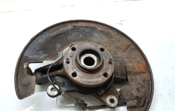 Citroen DS5 Front wheel hub spindle knuckle