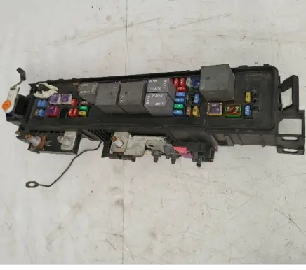 Toyota Land Cruiser (J120) Fuse box set 1034405-02-E