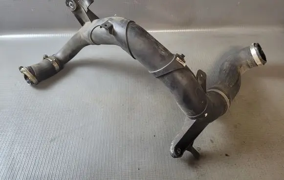 Intercooler hose/pipe