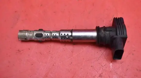 Seat Toledo III (5P) High voltage ignition coil 06F906115F