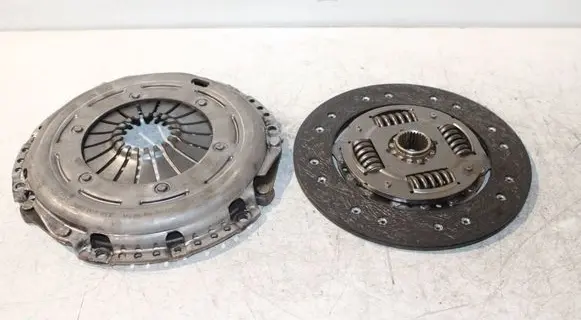 Audi A4 S4 B8 8K Clutch set kit 3082001011 1878004705