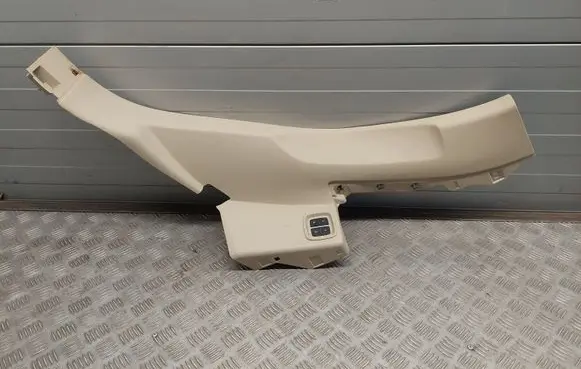 Audi Q7 4M Rear seat side bottom trim 4M0867768F 4M0959861B