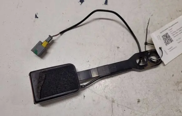 Citroen C6 Front seatbelt buckle