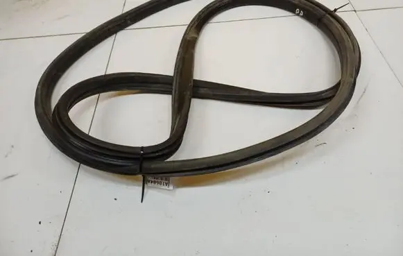 Opel Zafira A Rubber seal front coupe door 
