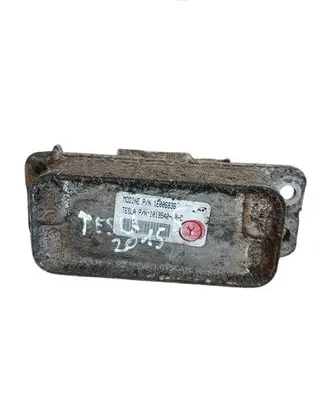 Tesla Model S Air conditioning (A/C) air dryer 101954100B