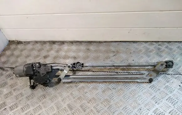 Ford Focus Front wiper linkage and motor 3397020850 4M5117504AC