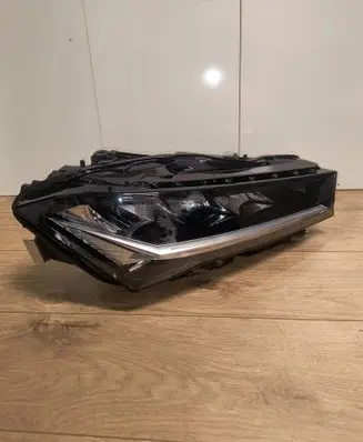 Skoda Superb B9 Headlight/headlamp 3P1941016 L991640