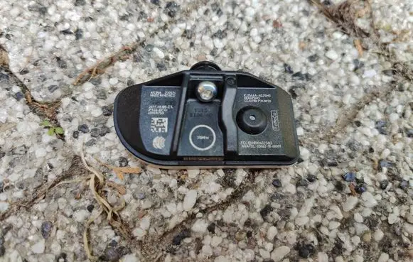 Ford Escape IV Tire pressure sensor JX7T1A180EA