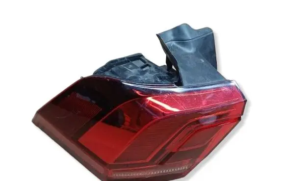Volkswagen Tiguan Rear/tail lights 5NL945095A