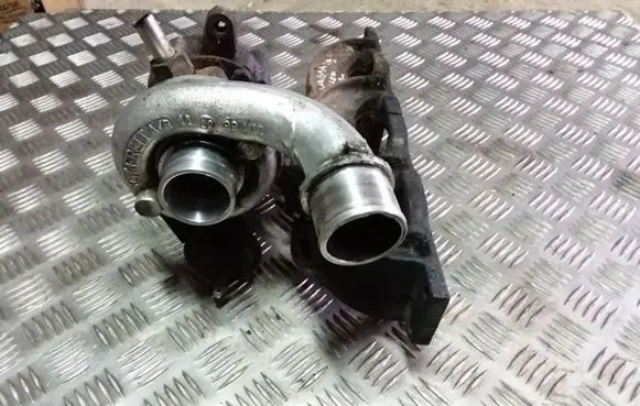 Mitsubishi Carisma Turbo 482299M10