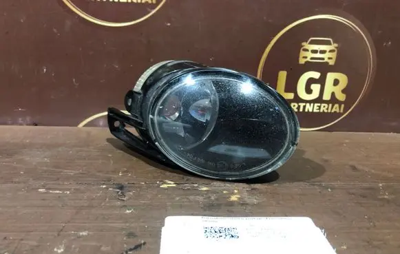 Volkswagen PASSAT B6 Front fog light 27129300