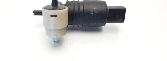Volkswagen Polo III 6N 6N2 6NF Windscreen/windshield washer pump
