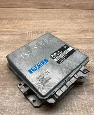 BMW 5 E34 Engine control unit/module ECU 2244735 0281001184