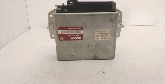 BMW 7 E32 Engine control unit/module 0261200179