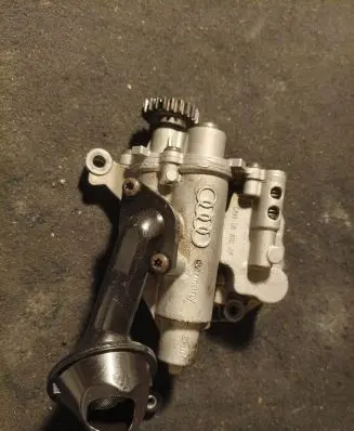 Audi A6 S6 C7 4G Oil pump 06H115105AF