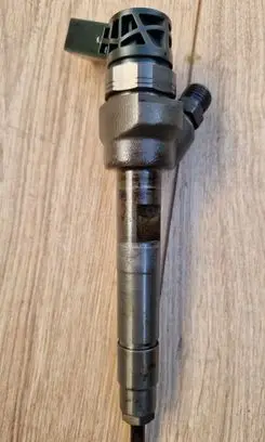 BMW 5 GT F07 Fuel injector 0445110