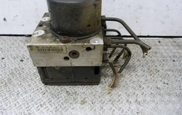 Volvo S80 ABS Pump 8619534