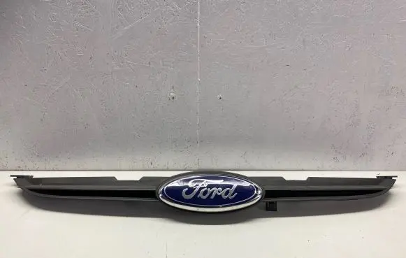 Ford Fiesta Front grill 8A618200B