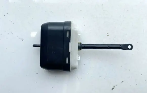 Opel Omega B1 Central locking vacuum pump 5399663130