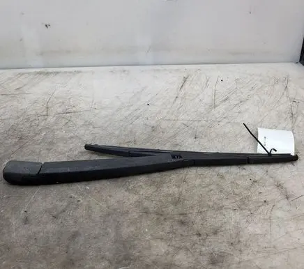 Hyundai Santa Fe Rear wiper blade arm
