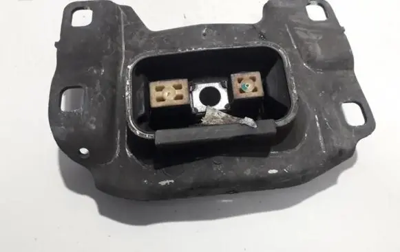 Ford Focus Engine mount bracket dv617m121ba dv61-7m121-ba
