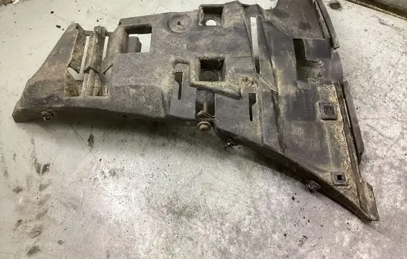 Volvo V70 Front bumper mounting bracket 09190303 2419