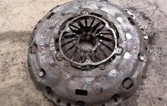 Volkswagen PASSAT B6 Pressure plate F2202