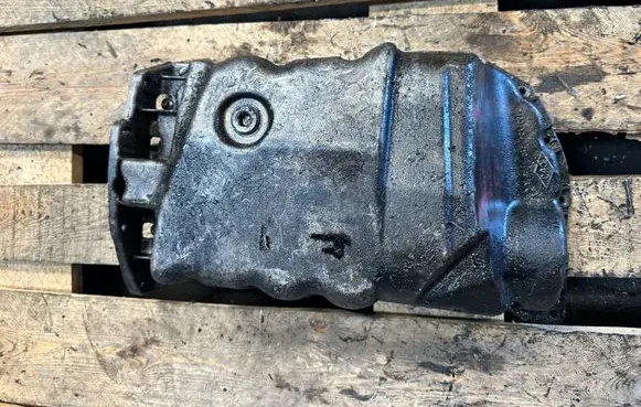 Renault Trafic I Oil sump 7130104312