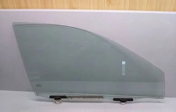 Toyota Corolla E120 E130 Front door window glass four-door DOT24AS2M19 43R007951