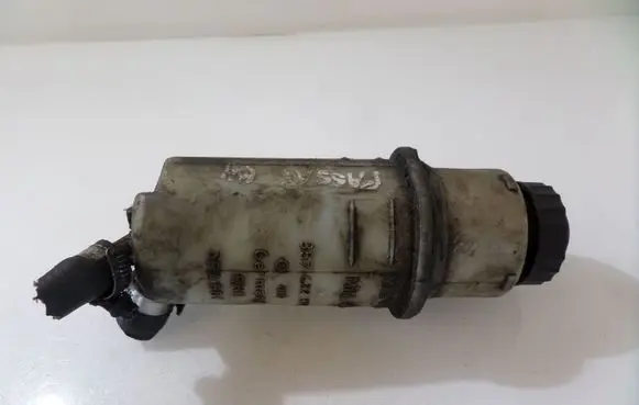 Volkswagen PASSAT B4 Power steering fluid tank/reservoir 357422372
