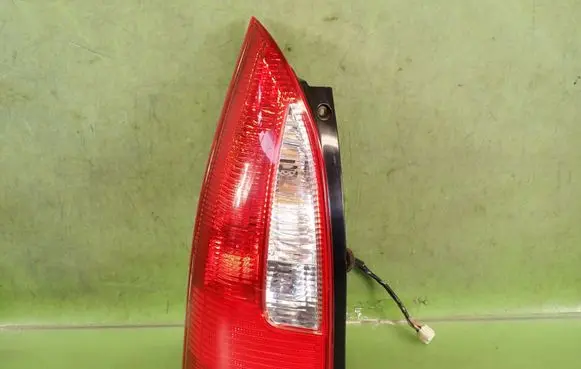 Mazda Premacy Rear/tail lights 220-61908