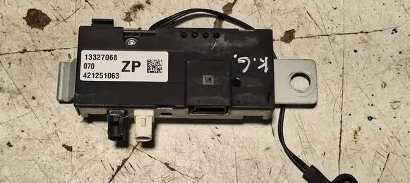 Opel Insignia A Aerial antenna amplifier 13327068 421251063