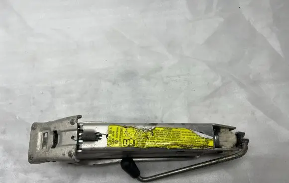 Audi A3 S3 8L Lift Jack 8L0011031A