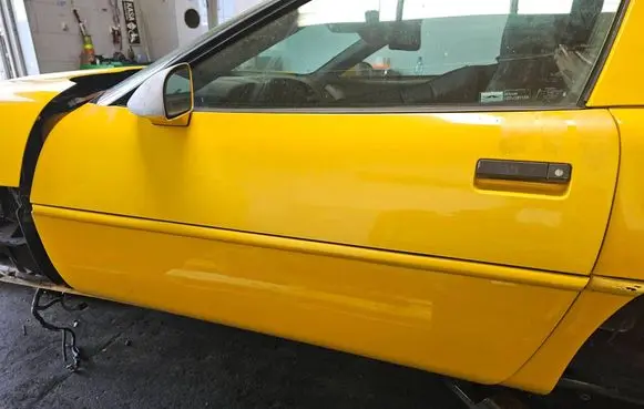Chevrolet Corvette Front door