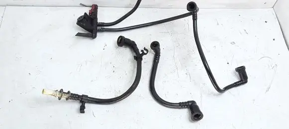 Toyota Avensis Verso Fuel return line/hose 