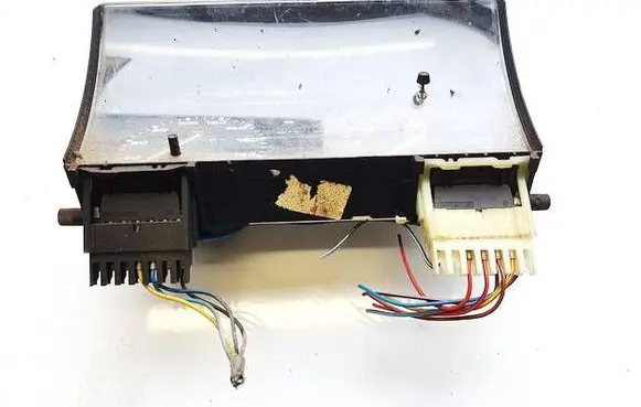 Volkswagen Golf II Speedometer (instrument cluster) 88481409 x16-1207770