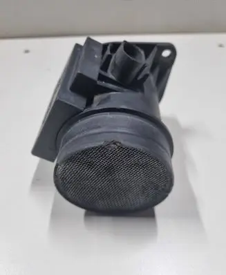 Audi A6 S6 C5 4B Mass air flow meter 71822101 074906461