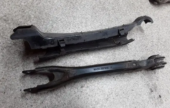Mercedes-Benz C W205 Rear control arm A2043521205