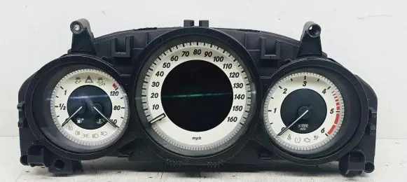 Mercedes-Benz E W212 Speedometer (instrument cluster) A2129001025