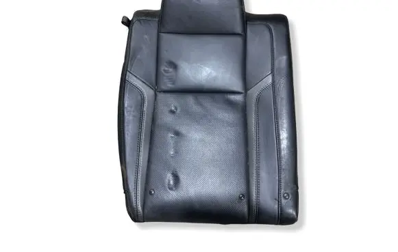 Dodge Challenger Rear seat 