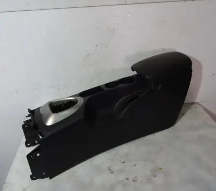 Nissan Qashqai Center console