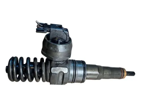 Skoda Octavia Mk2 (1Z) Fuel injector 038130073AG 0414720215 0414720265