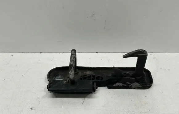 Volkswagen Tiguan Engine bonnet/hood lock/latch loop/hook 1K0823480