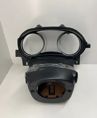 Nissan Qashqai Steering wheel column trim