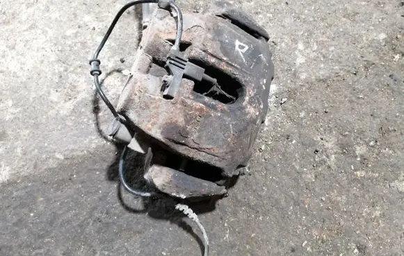 Mercedes-Benz ML W164 Front brake caliper