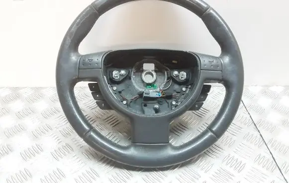 Opel Tigra B Steering wheel 13118192