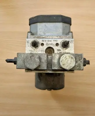 Audi A6 S6 C5 4B ABS Pump 8E0614111R 0265220444