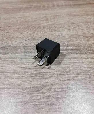 Audi A6 S6 C6 4F Other relay 8K0951253