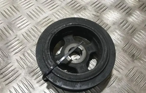 Toyota Corolla Verso AR10 Crankshaft pulley 134700d040 13470-0d040