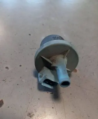 Volkswagen Polo III 6N 6N2 6NF Valve vacuum 051133517 0280142310